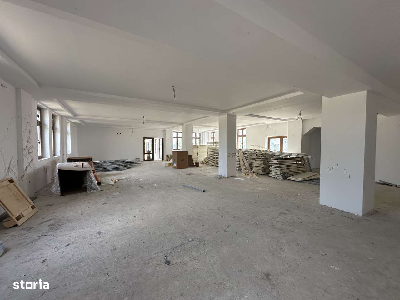 Agentia imobiliara VIGAFON vinde motel-restaurant Valea Calugareasca - Imagine principală: 3/13