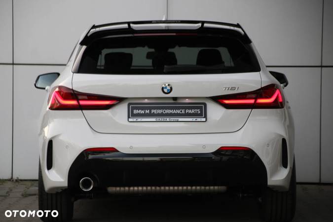 BMW Seria 1 118i M Sport - 10