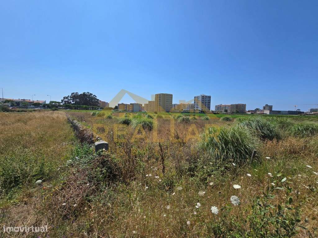 Excelente Oportunidade de Investimento: Terreno para Construção em ...-10