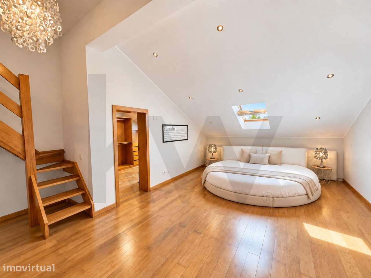 Apartamento Duplex T3+3 em Belas | Amplo, Luminoso e com Vista Desafog-17