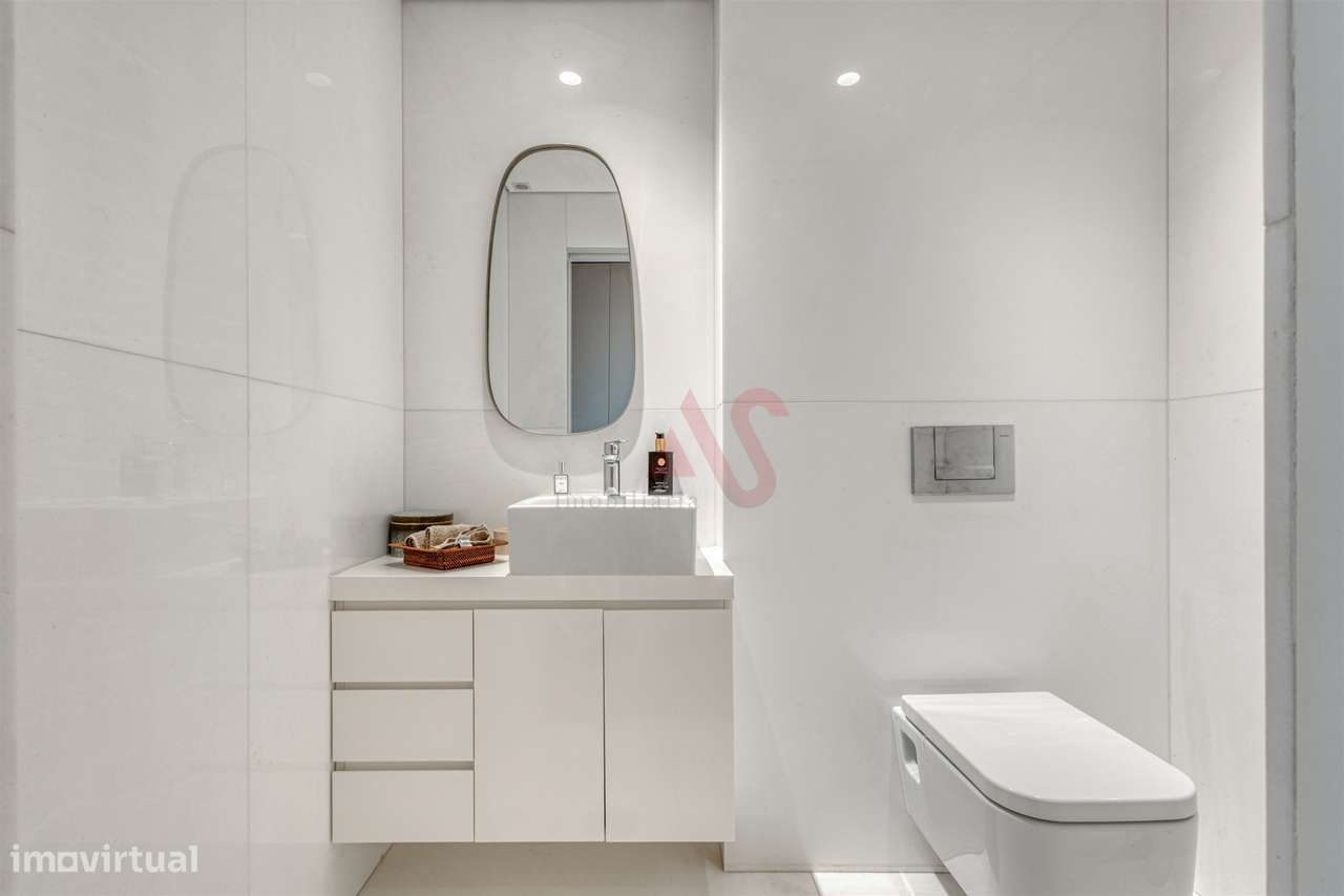 Penthouse Duplex Exclusiva em Frente à Praia de Salgueiros – na Primei-29