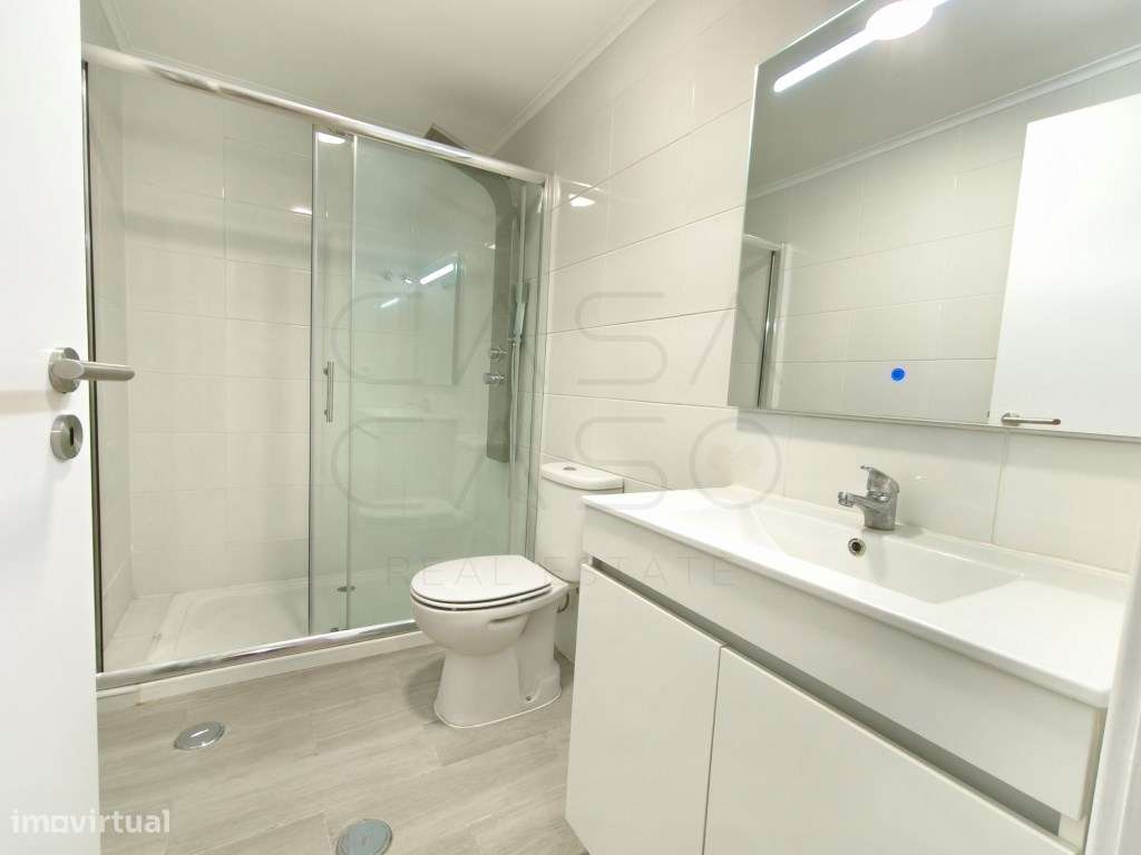 Prédio totalmente remodelado com 3 apartamentos independentes na Ba...-34