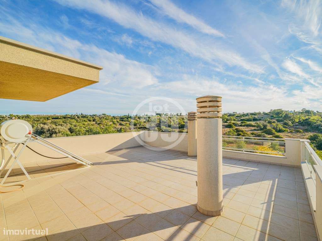 Fantástica propriedade de luxo inserida num generoso lote de terren...-36