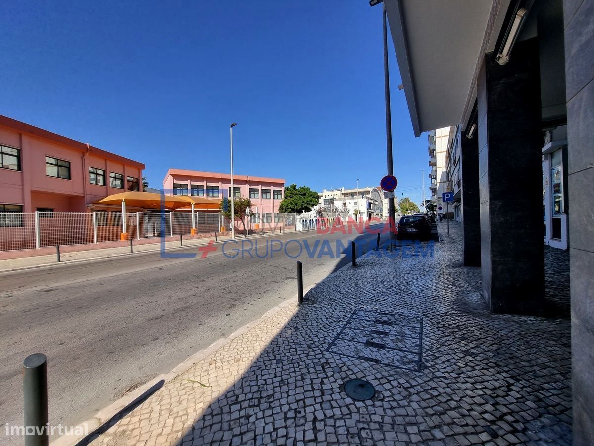 Apartamento T3 em Av. Bacage - Alto do Seixalinho