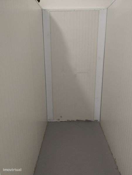 Arrumos/self storage/ armazém - Grande imagem: 2/6