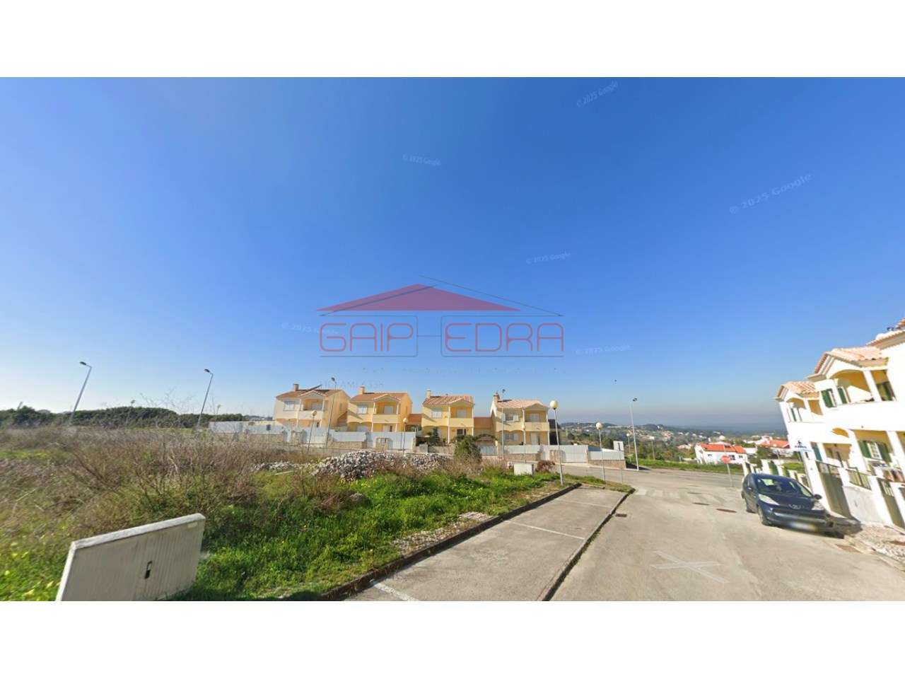 Terreno em zona suburbana com bons acessos - Grande imagem: 3/6