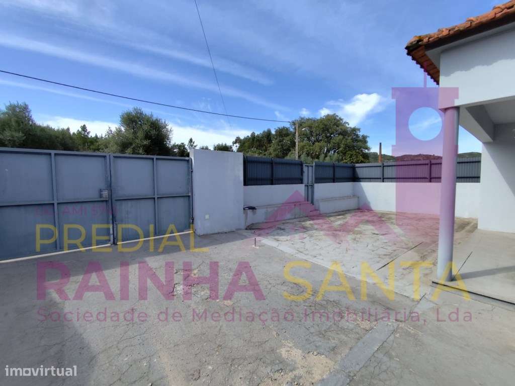Moradia isolada T4 renovada com 4800 m² de terreno em Amiais de Cim...-0