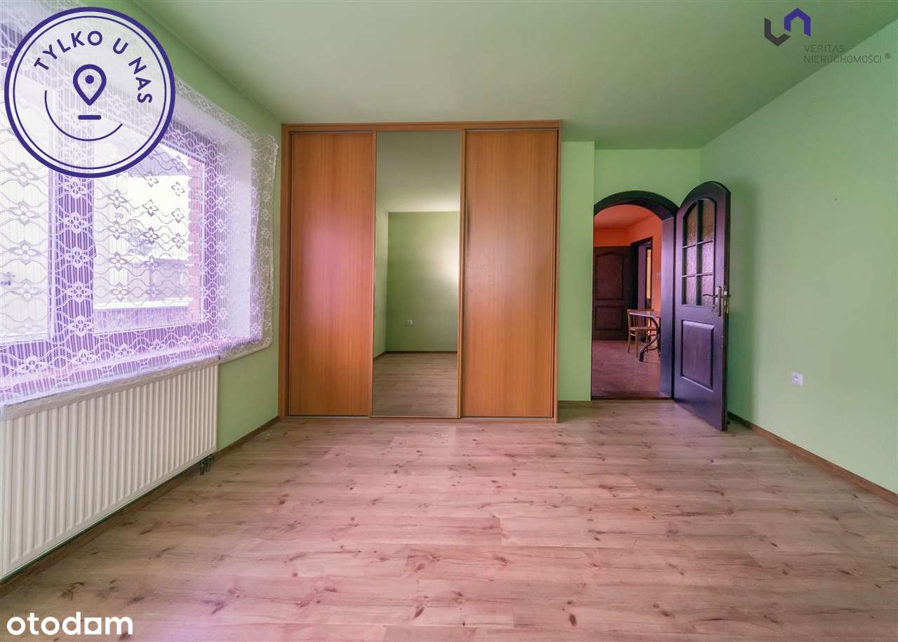 Dom z dwoma niezależnymi mieszkaniami w centum-10