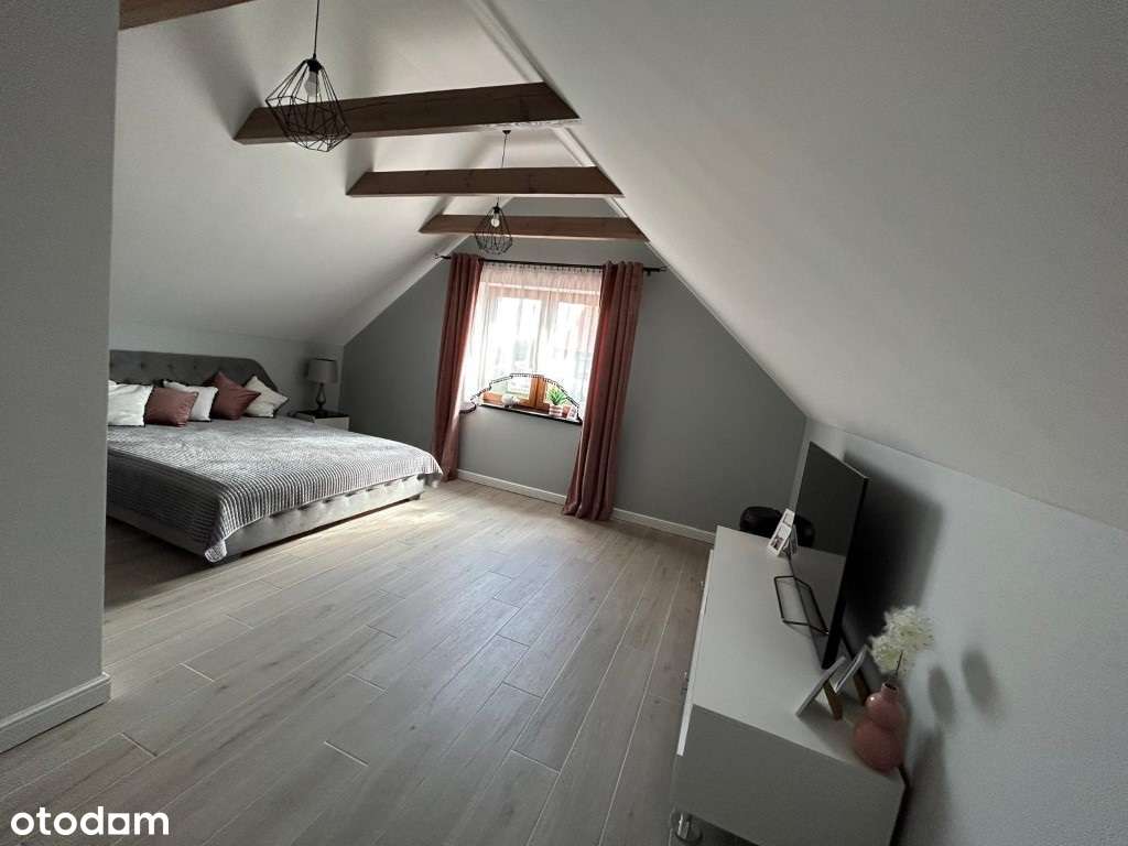 Dom wolnostojący w spokojnej części miasta.-7