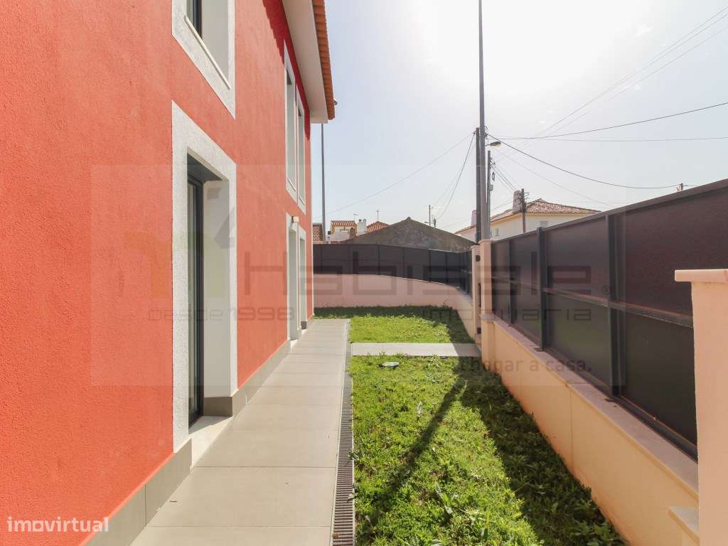 Moradia T3, situada em Areia Cascais, a curta distância da praia do... - Grande imagem: 5/38