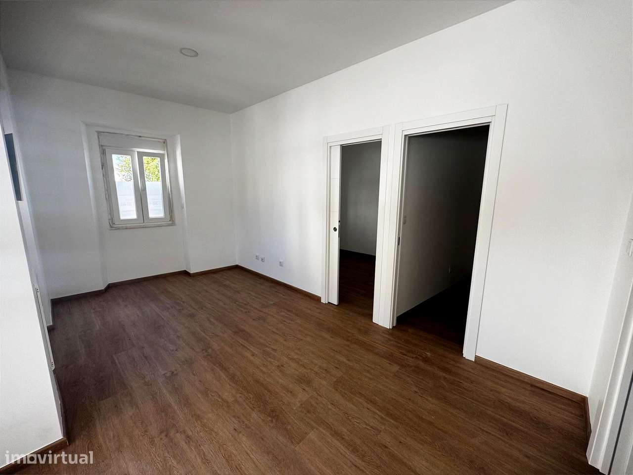 Apartamento T2 Centro Parede.-6