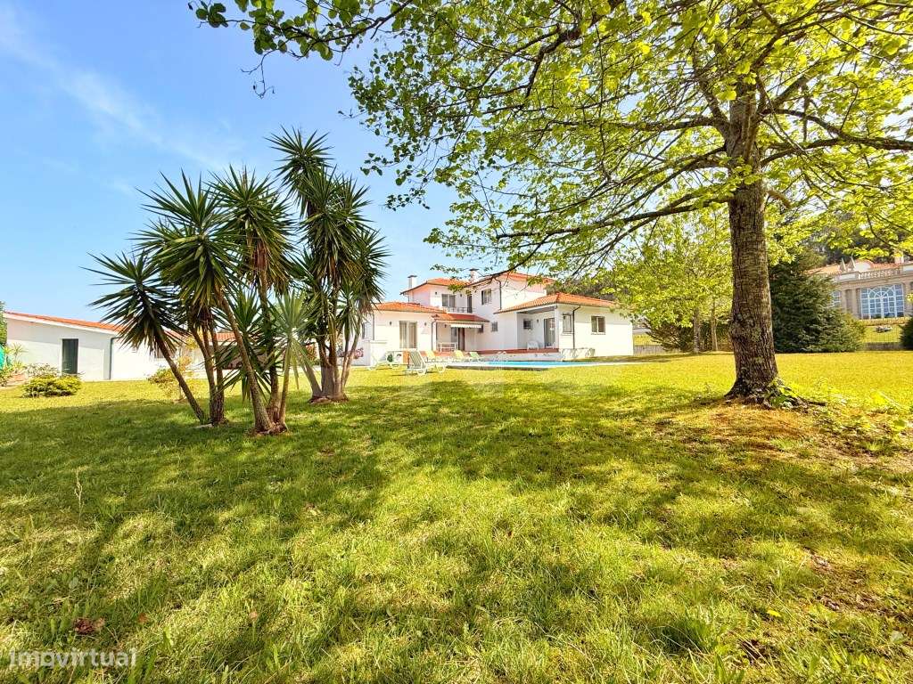 Moradia T4 com Piscina e 2 106m2 de Terreno em Caminha - Espaço e P...-13
