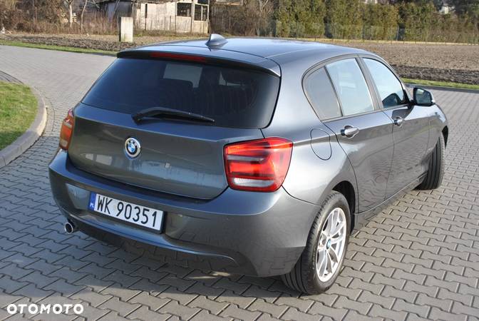 BMW Seria 1 116d Sport Line - 3