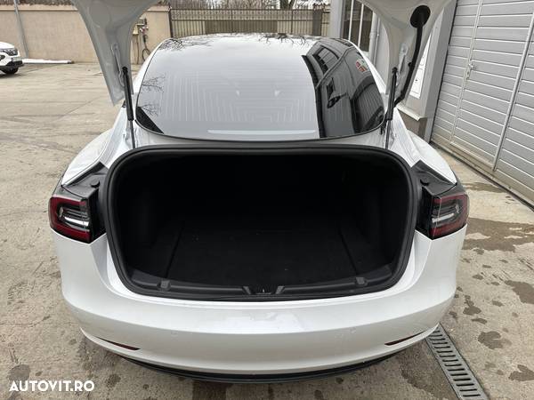 Tesla Model 3 Langstreckenbatterie Allradantrieb Dual Motor Performance - 15