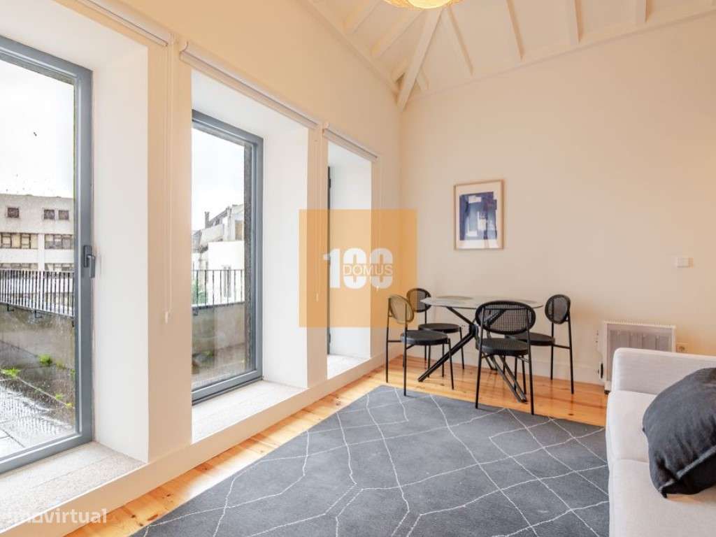 Apartamento T0 com terraço na Rua de Cedofeita - Grande imagem: 4/22