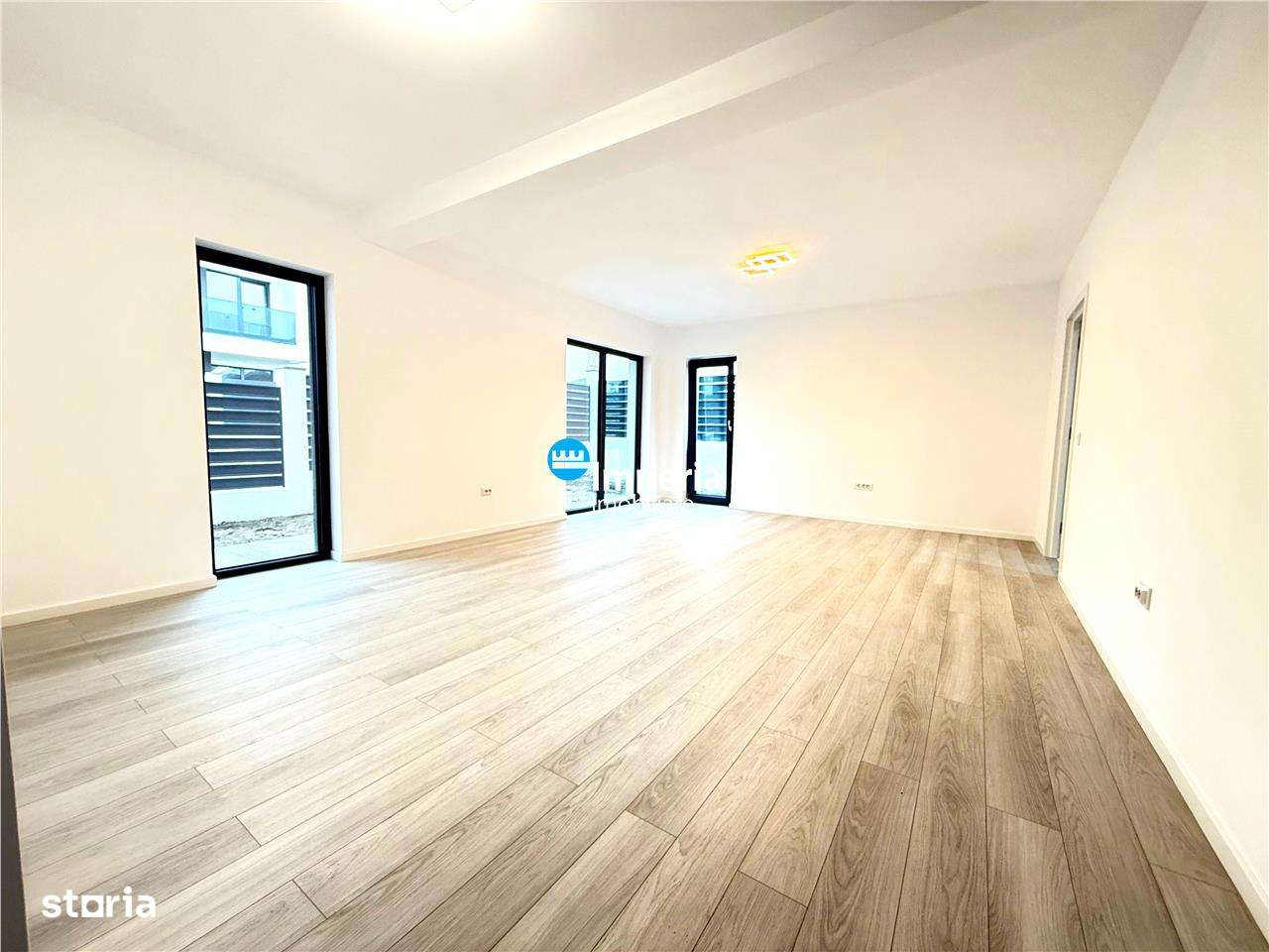 Vila moderna 132 mp, canalizare, finisata, Miroslava - Imagine principală: 2/11