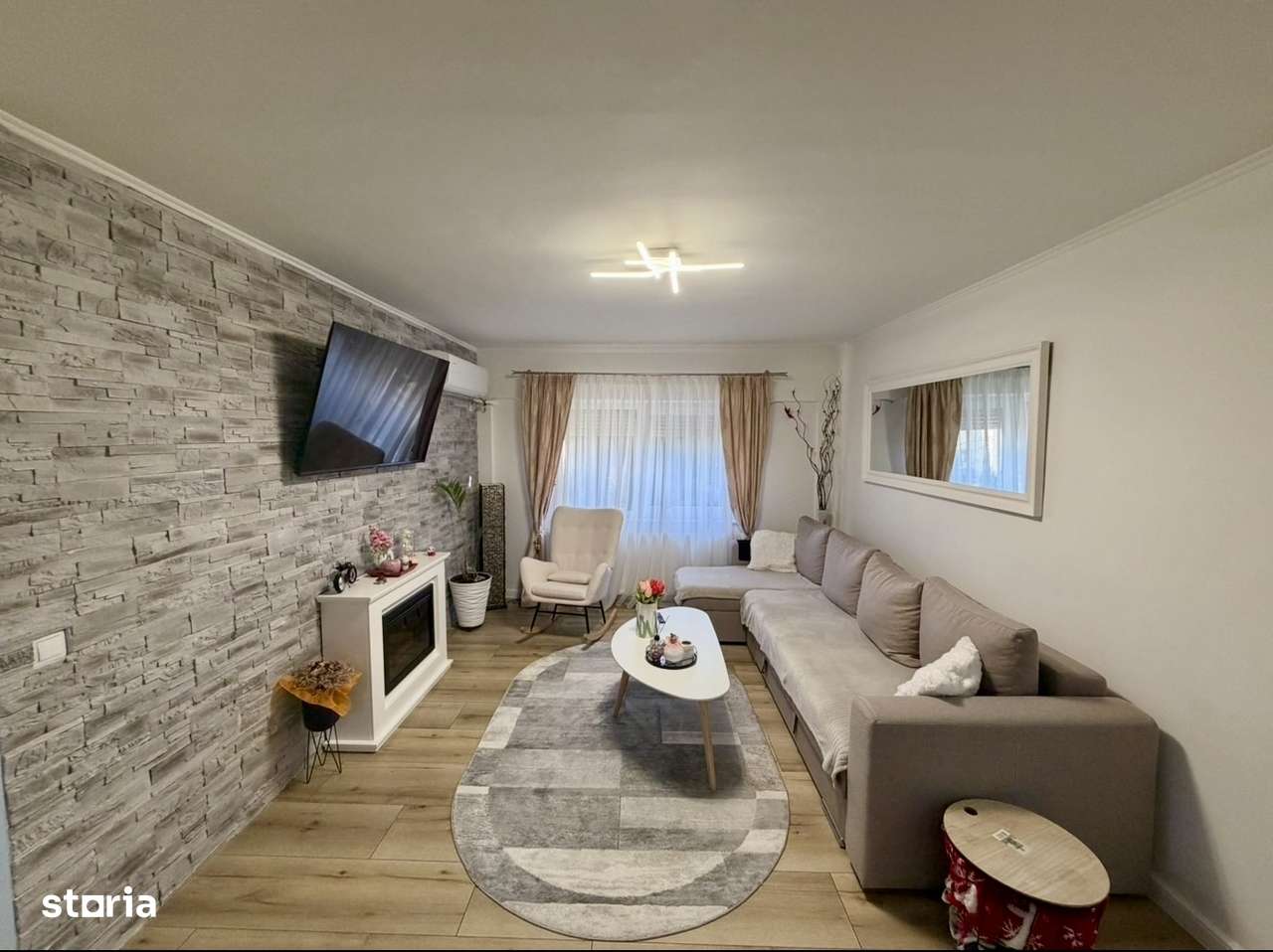 Apartament 4 camere, Carpati II, str Alecu Russo-0