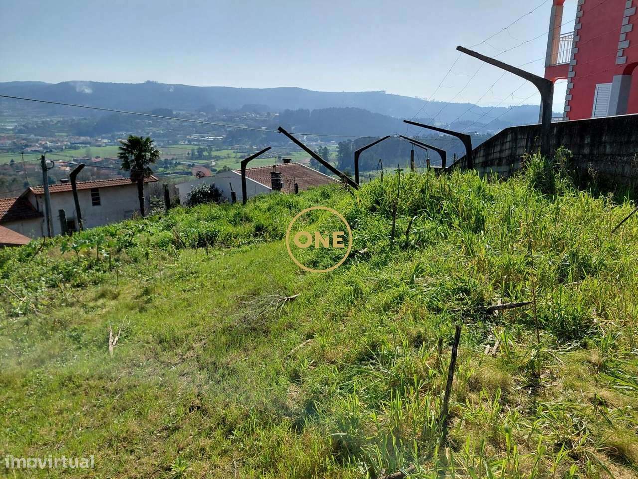 Local Calmo, Perto de Tudo: Terreno de 550 m2 em Cruz-6