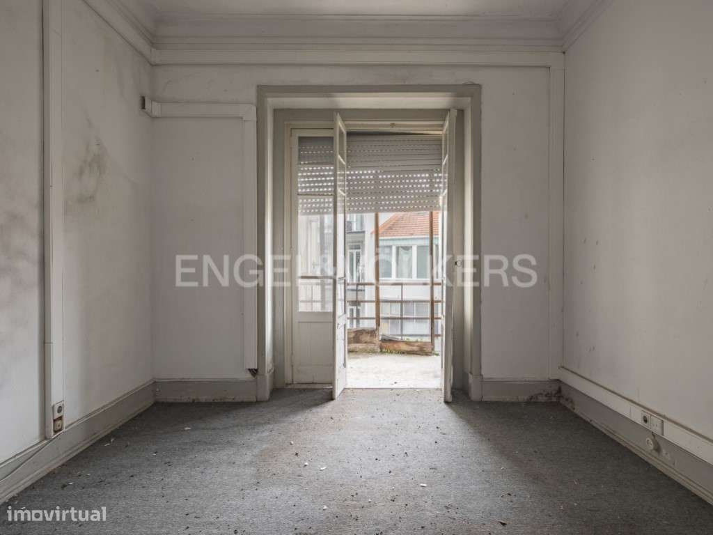 Predio para oportunidade de investimento em Arroios-13