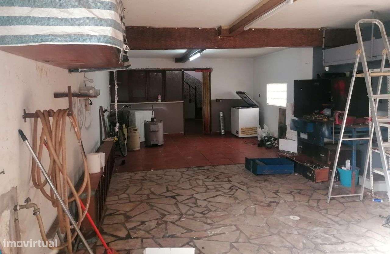 Apartamento T3+T2 com garagem, Amieirinha-Marinha Grande-27