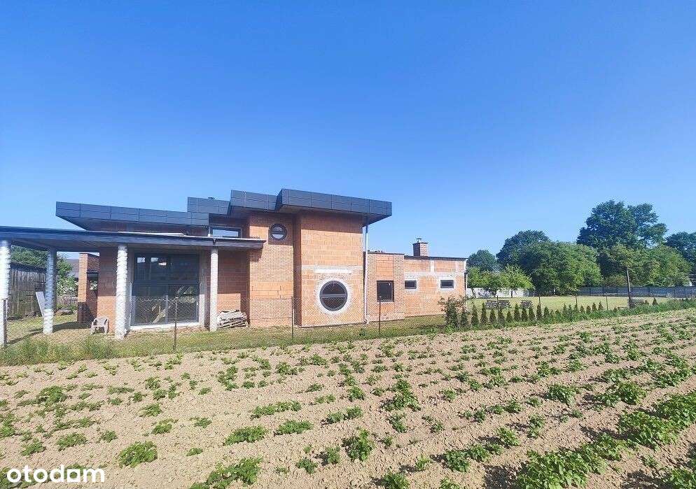 Nowoczesny dom na działce 2200m2-3