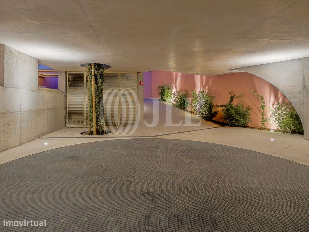 Apartamento T3+2 com jardim, em pleno Castelo, Lisboa-55