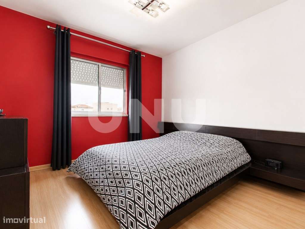 Apartamento T2 em Santo António dos Cavaleiros!-12