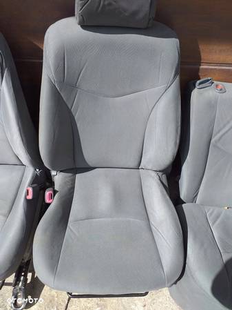 Toyota Prius III Komplet foteli Ładny stan fotel - 4