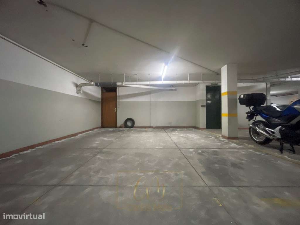 Apartamento T3 com lugar de garagem e arrumos fechados em Modivas, ...-25