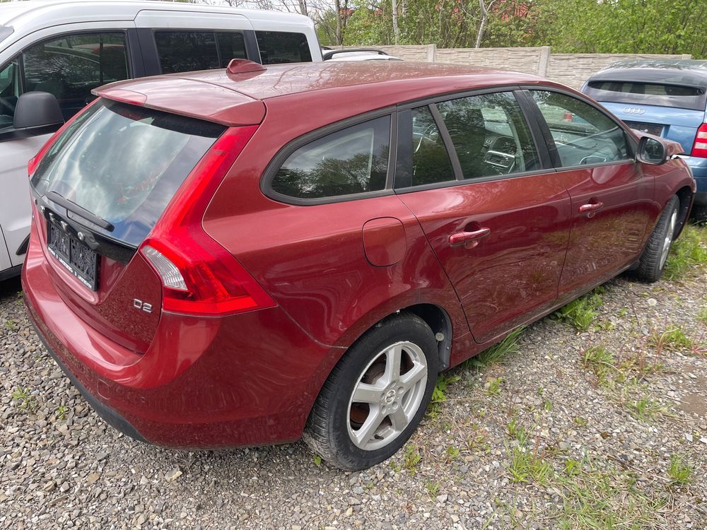 Volvo V60 I D2 Momentum 2013