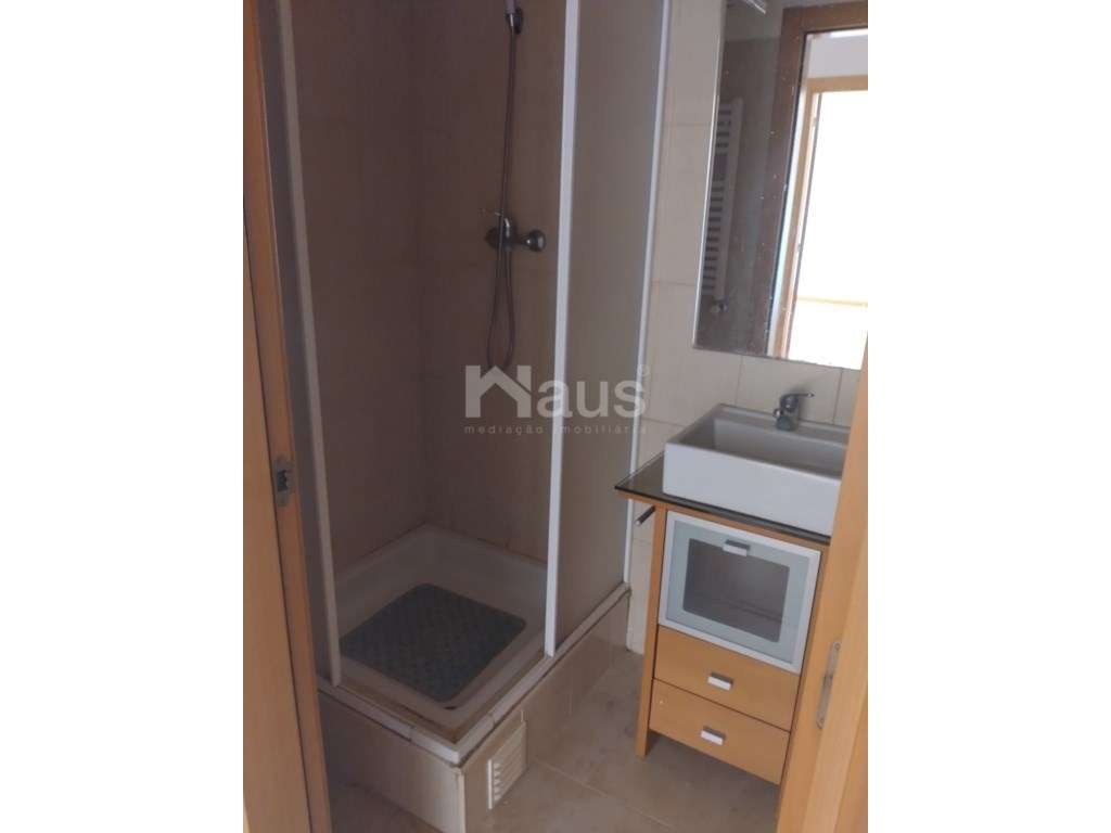 T2 com parqueamento e arrecadação-9