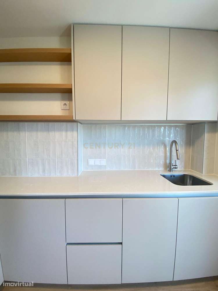 Apartamento T2 junto ao Alto dos Moinhos-8