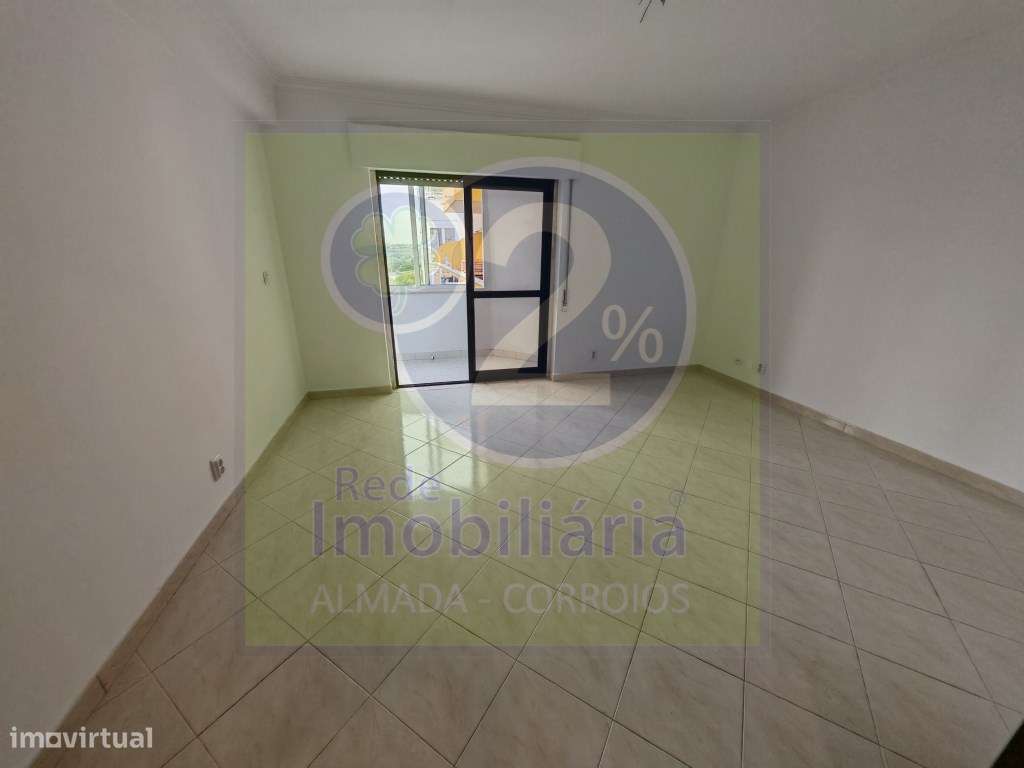 T3 Renovado em Almada, Pronto habitar-7