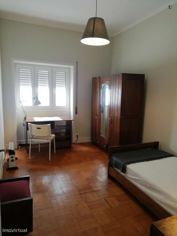 Apartamento com 4 quartos - localizado em Montes Claros Coimbra - Grande imagem: 5/10