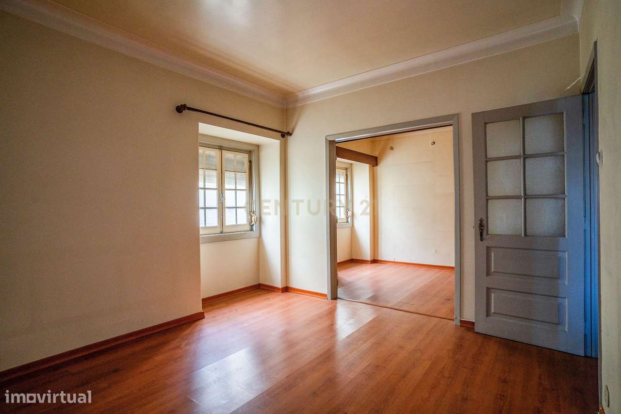 Apartamento T3 no centro das Caldas da Rainha-8