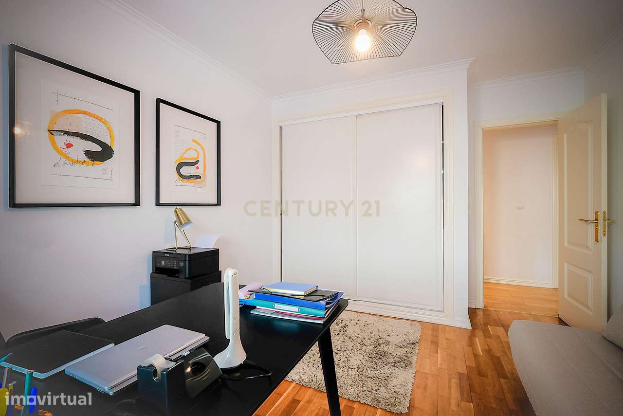 Apartamento T3 em Condomínio Privado no Estoril-16