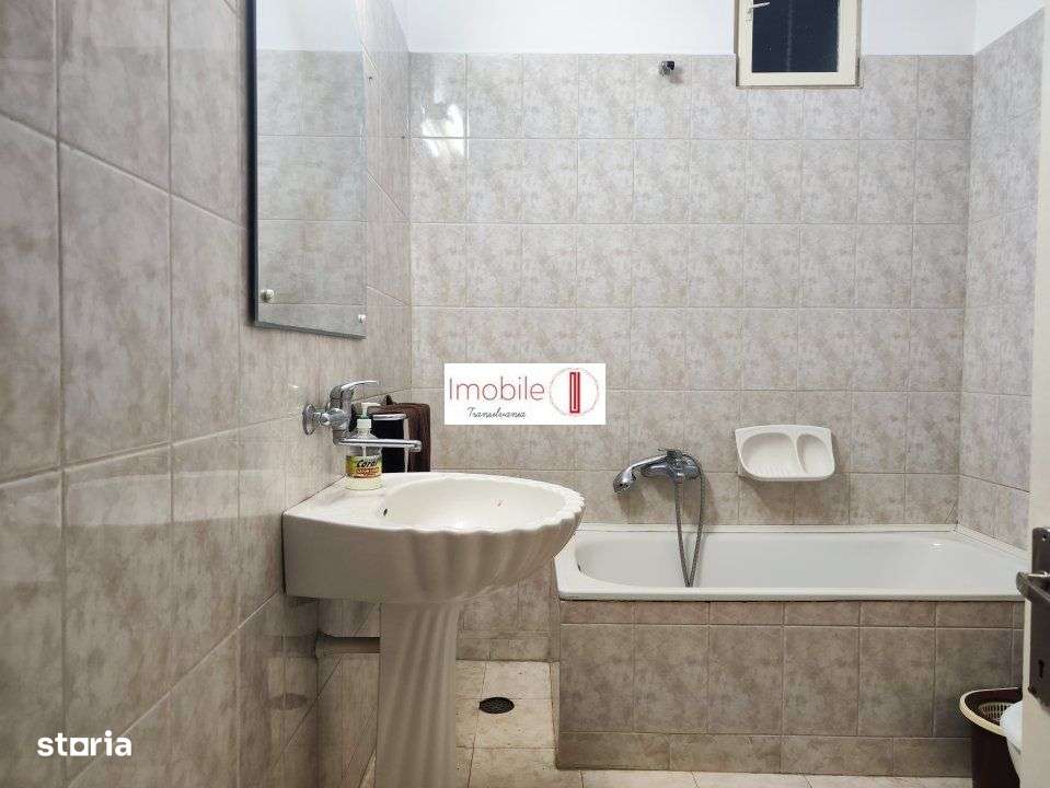 Casa versatila  in zona Penny-Strand Satu Mare-12