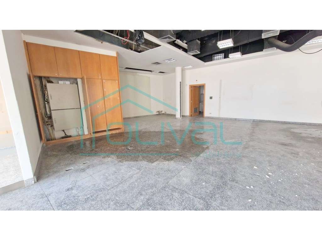 Loja no centro de Samora Correia - Grande imagem: 4/11