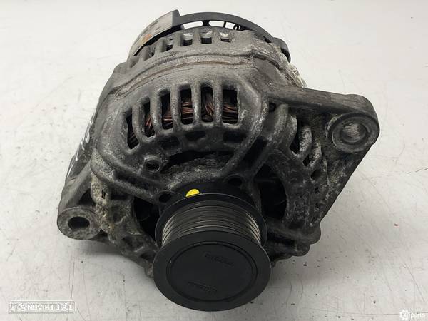 Alternador Usado OPEL ASTRA H 1.9 CDTI REF. 0124425097 MOTOR Z19DT - 2