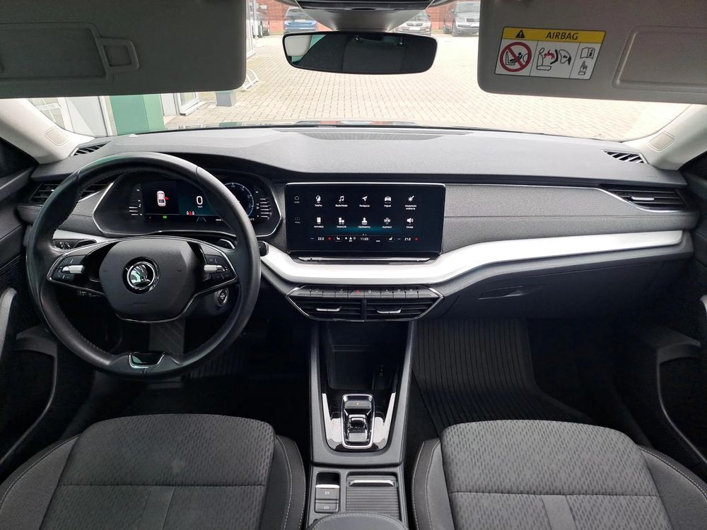 SKODA OCTAVIA Aktywny Tempomat 3 Strefowa Klimatyzacja Gniazdo 230V Łopatki VAT23%