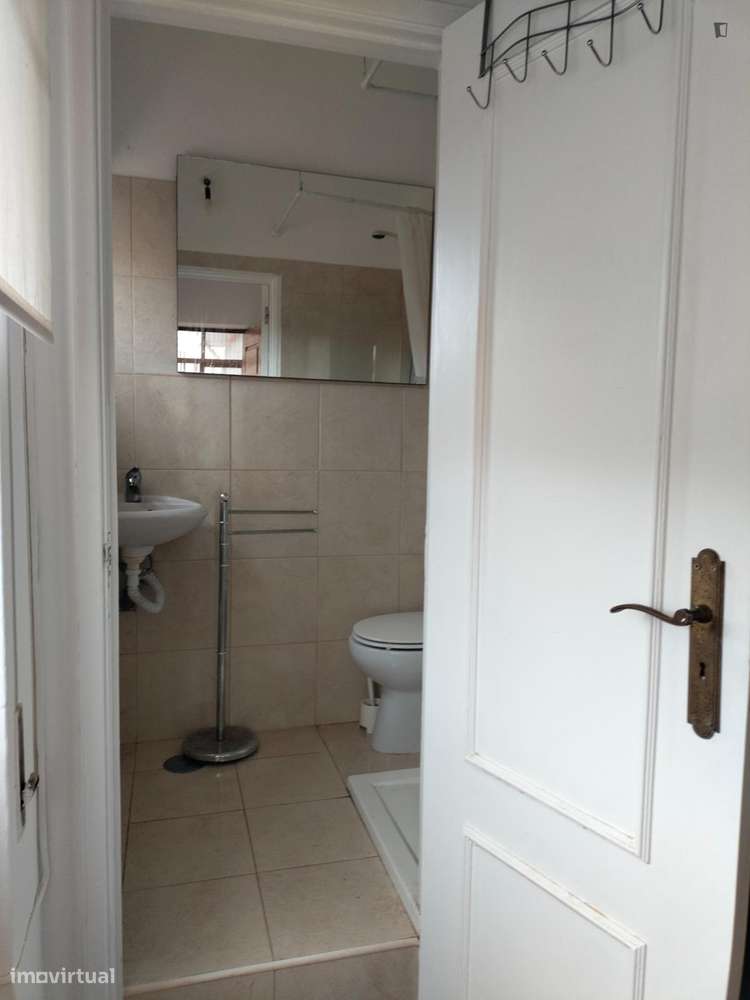 Quarto - localizado em São Jerónimo Coimbra - Grande imagem: 5/8