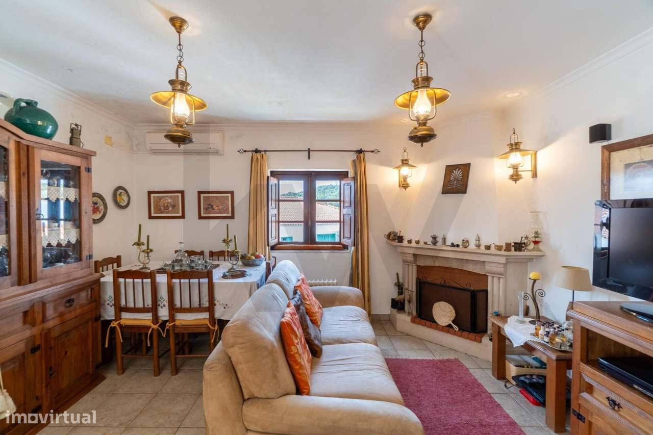 Moradia T2 Térrea Típica Alentejana em Mértola com Anexo e estacioname-6