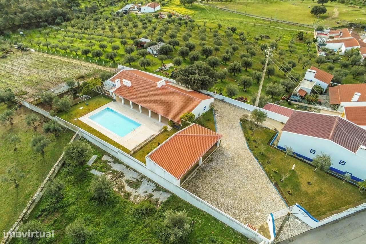 Quinta de charme com 5000 m2 na zona de Elvas - Grande imagem: 4/25