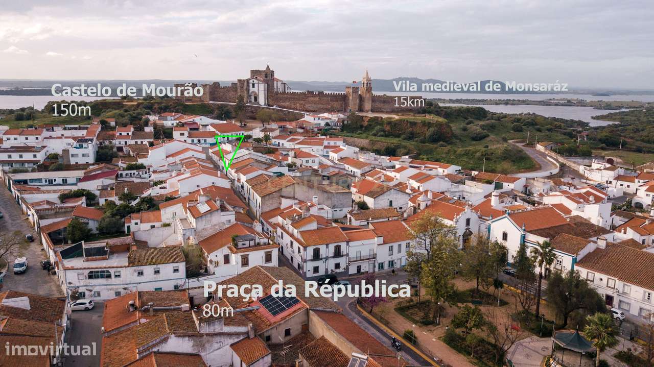 Rés-do-Chão de Moradia T4 com 4 suítes no centro de Mourão - Alentejo-18