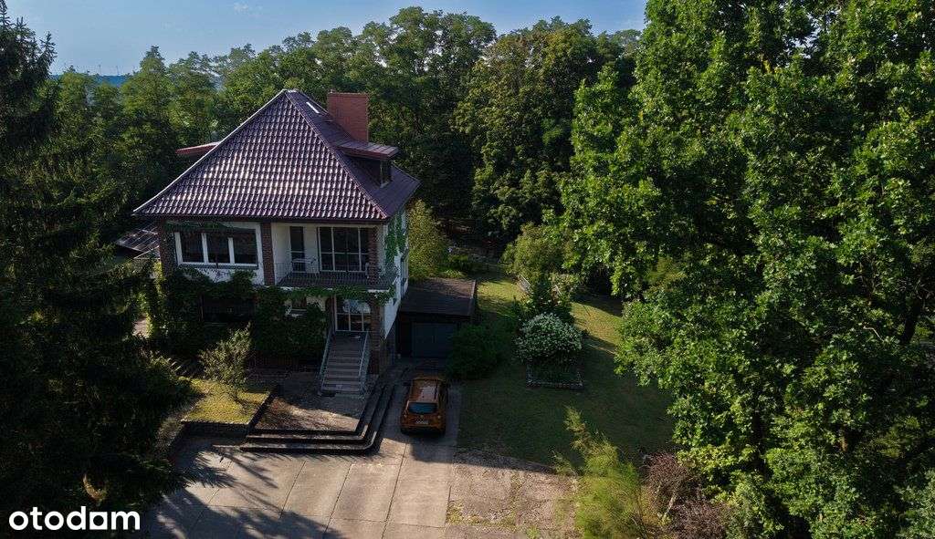 Dom na wzniesieniu z panoramicznym widokiem-1