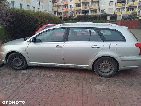 Toyota Avensis 1.8 VVT-i Combi Executive - 6