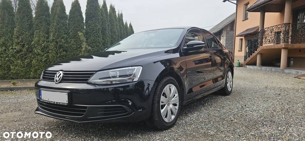 Volkswagen Jetta 1.4 TSI Trendline - 2