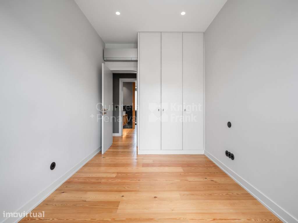 Apartamento T4 com terraço privativo nas Avenidas novas, Lisboa-16