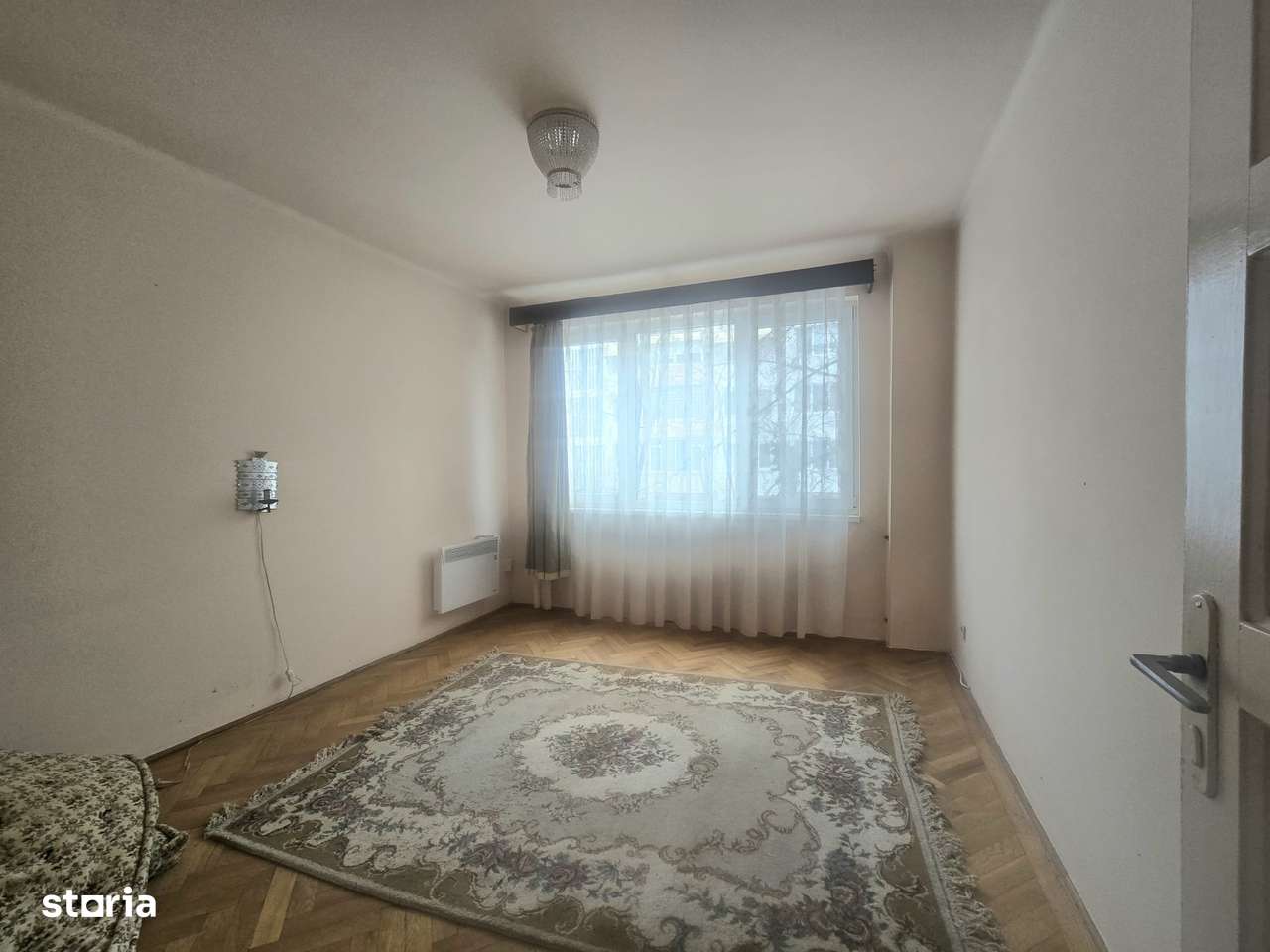 Hristo Botev apartament 3 camere la etajul 1-5