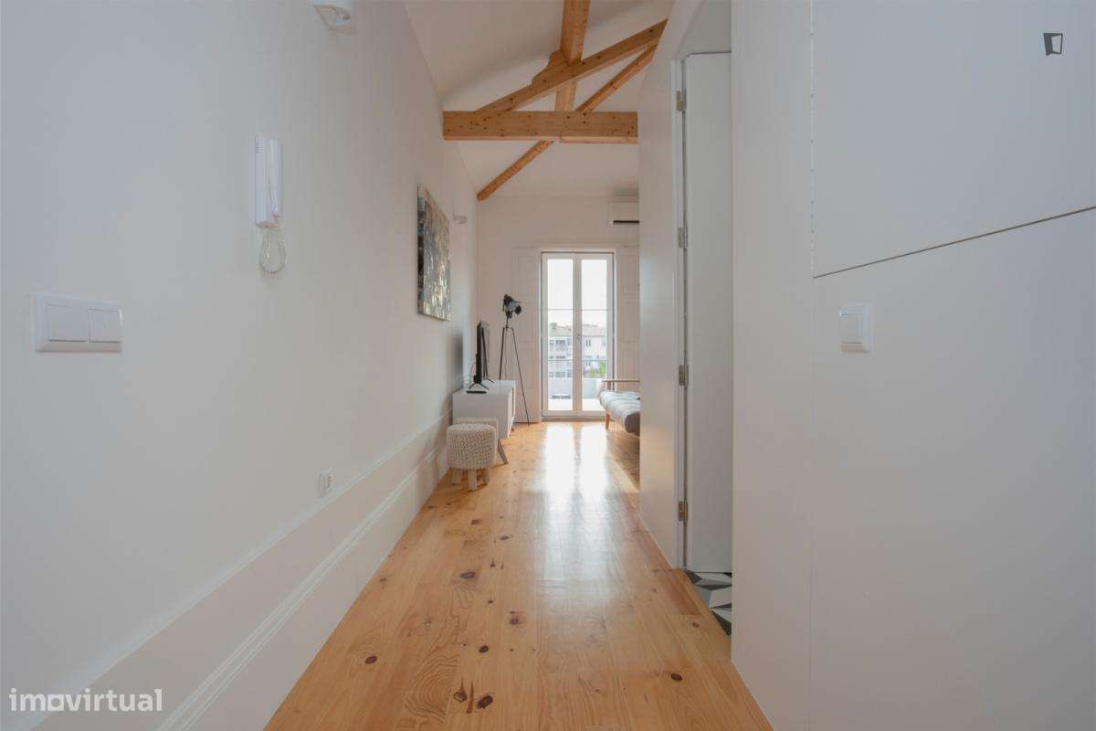 Apartamento com 1 quartos - localizado em Cedofeita Porto - Grande imagem: 2/9